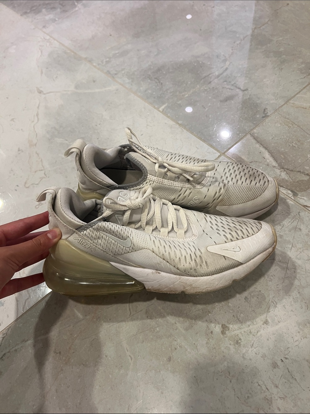 Nike Girls Air Max 270 Sneakers in Off-White with Yellow Air Unit - Size 7Y
